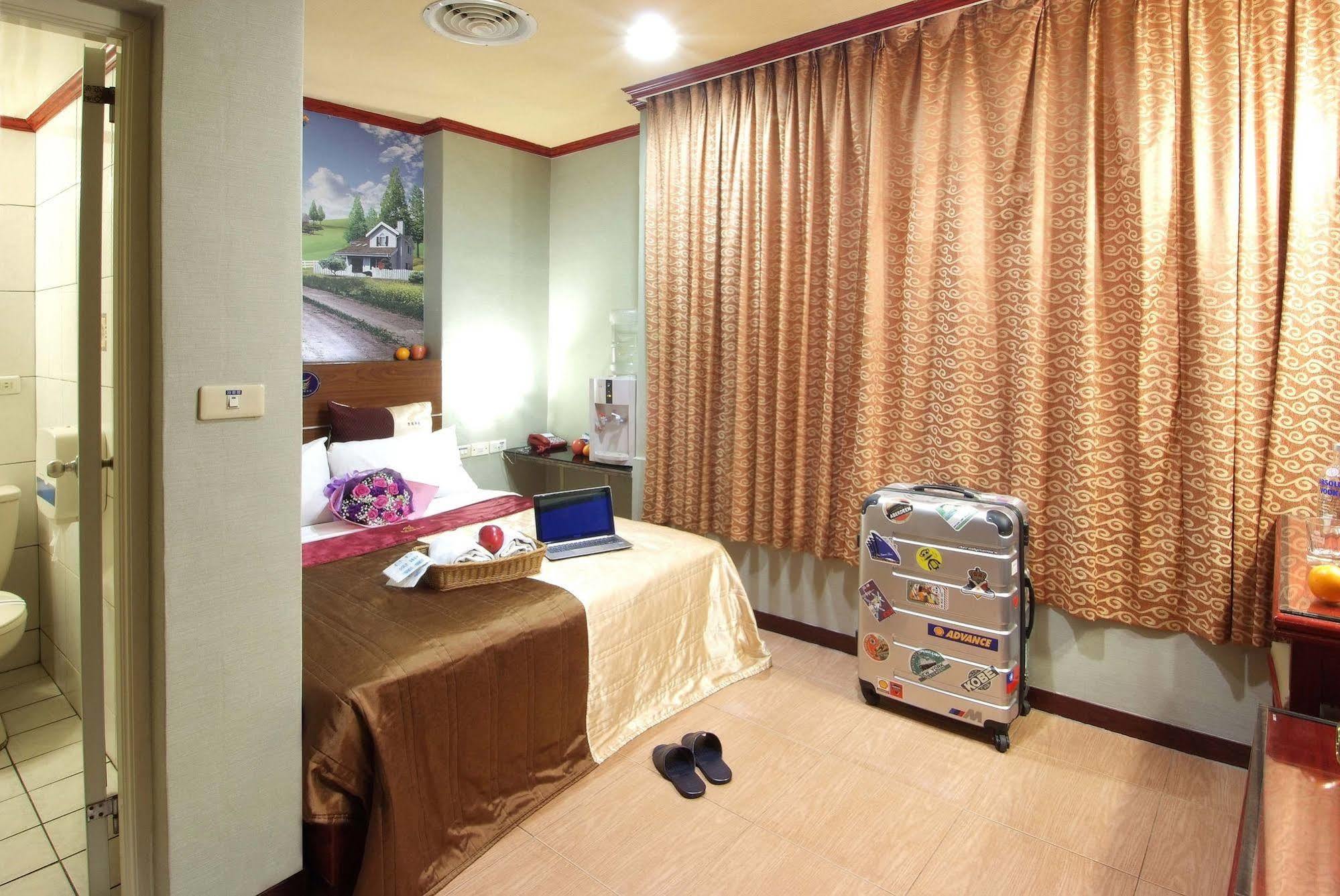 Golden Swallow Hotel Xinzhu Zewnętrze zdjęcie
