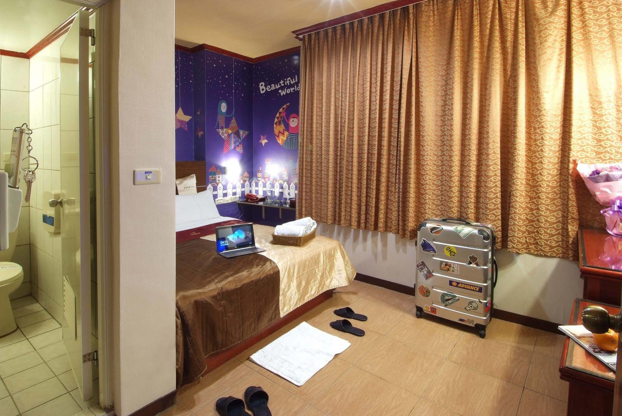 Golden Swallow Hotel Xinzhu Zewnętrze zdjęcie
